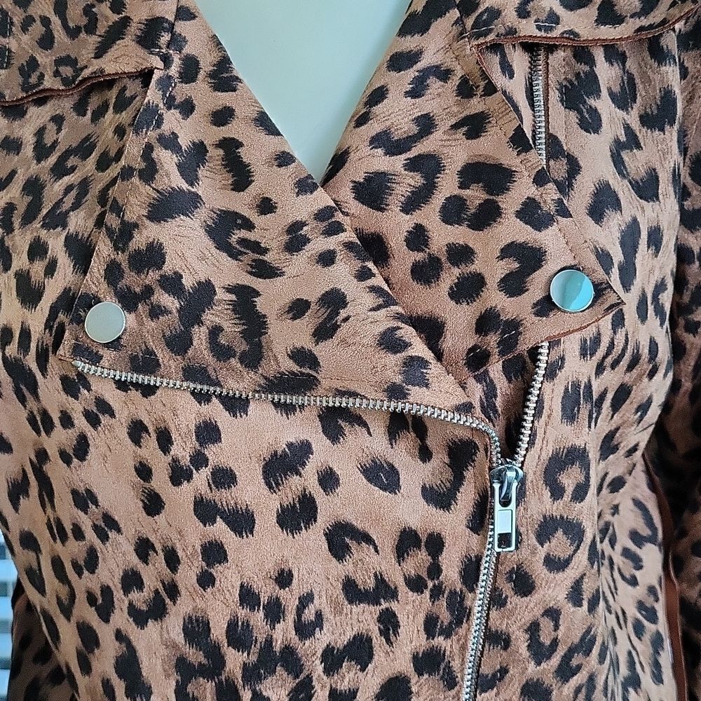 Active USA Leopard Print Moto Jacket - Picture 7 of 12